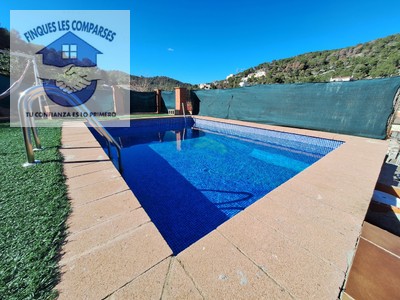 Casa en venta en Castellet I La Gornal, Los Jardines/costa-cunit, con 3 dormitorios, 2 baños, 2 plazas de garaje, terraza y terreno