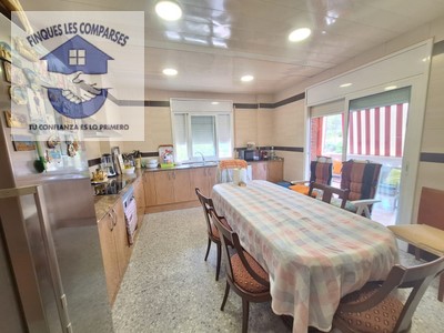 Casa en venta en Cunit, Costa Cunit / Los Rosales / Els Jardins De Cunit, con terreno