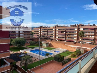 Piso en venta en Viladecans, Parc Empresarial, con 3 dormitorios, 2 baños y terraza