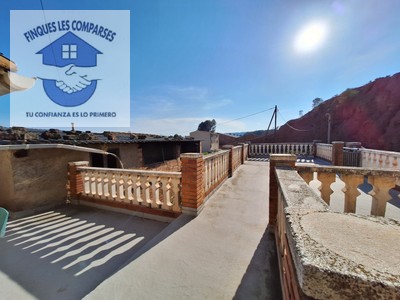 Casa en venta en Jorba, con 4 dormitorios, 2 baños, terraza y terreno