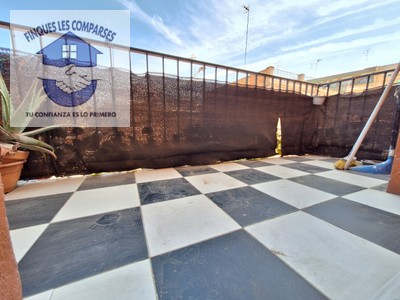 Piso en venta en Vilafranca Del Penedes, Centre/sant Julia, con 3 dormitorios, baño y balcón