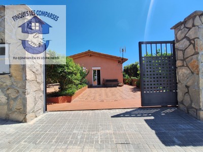 Casa en venta en Masquefa, El Maset, con 2 dormitorios, baño, trastero y terreno