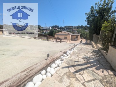 Casa en venta en Cunit, con 2 dormitorios y baño