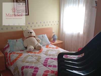 Apartamento en venta en Sueca, con 3 dormitorios, baño y terraza