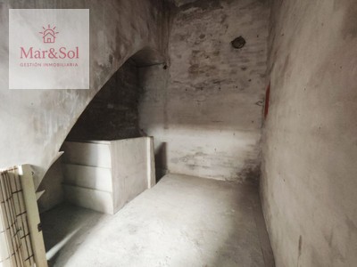 Casa en venta en Llauri, con baño y plaza de garaje