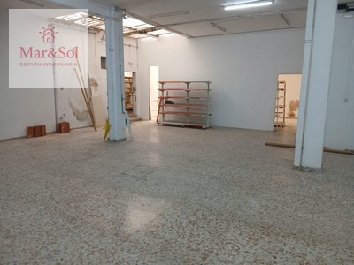 Local comercial en venta en Tavernes De La Valldigna, con aseo