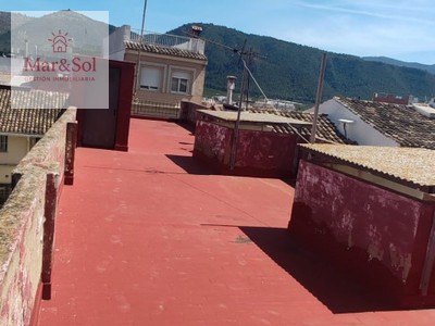 Casa en venta en Tavernes De La Valldigna, con 3 dormitorios, baño, 4 plazas de garaje y terraza