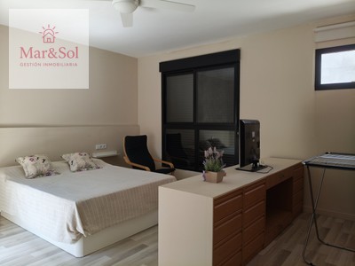 Adosado en venta en Favara, con 3 dormitorios, baño, aseo, plaza de garaje y 2 terrazas