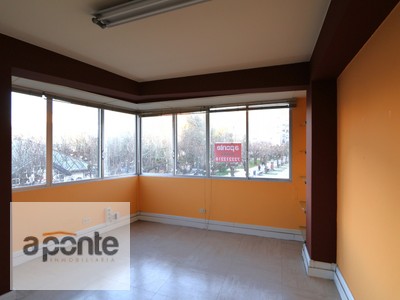 Local en alquiler en Carballo, con baño