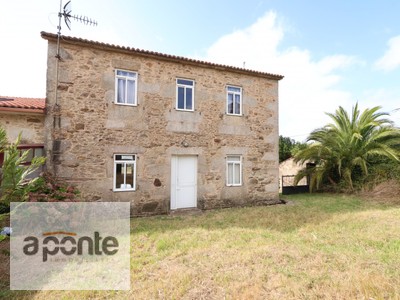 Casa en venta en Coristanco, Agualada, con 4 dormitorios y 2 baños