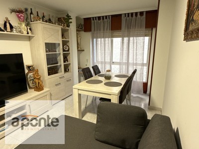 Piso en venta en Arteixo, con 3 dormitorios, 2 baños y terraza