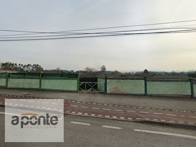 Terreno urbano en venta en Carballo