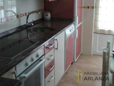 Piso en venta en Covarrubias, con 2 dormitorios, baño y terraza