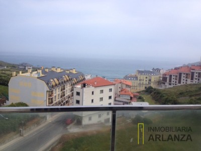 Apartamento en venta en Malpica De Bergantiños, con 2 dormitorios, 2 baños, trastero y terraza
