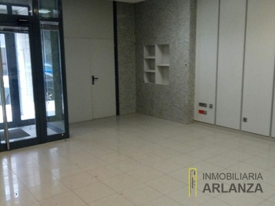 Locales en venta en Burgos, Centro-sur, con aseo