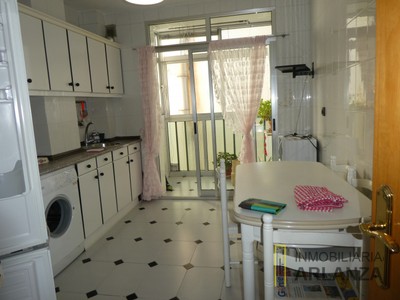 Piso en alquiler en Burgos, San Pedro-fuentecillas, con 2 dormitorios y baño