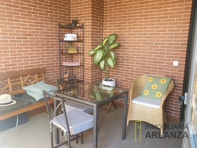 Adosado en venta en Burgos, Universidad, con 4 dormitorios, 3 baños, plaza de garaje, trastero, 3 terrazas y terreno