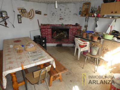 Casa en venta en Lerma, Ruyales Del Agua, con 1 dormitorio, baño, 2 plazas de garaje y terreno