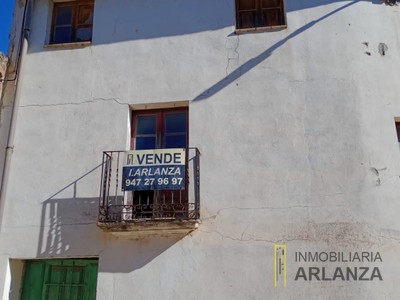 Adosado en venta en Covarrubias, Retuerta, con 6 dormitorios, baño y terreno