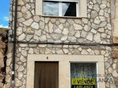 Adosado en venta en Santa Maria Del Campo, con 3 dormitorios y baño