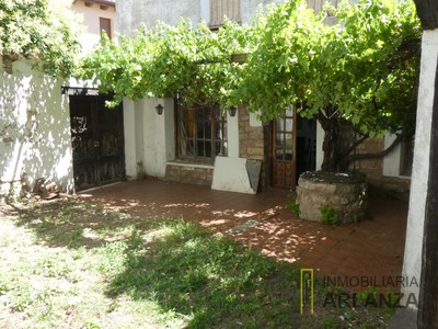 Adosado en venta en Santa Maria Del Campo, con 4 dormitorios, baño, trastero y terreno