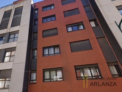 Piso en venta en Burgos, Centro, con 2 dormitorios, baño y trastero