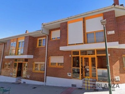 Pareado en venta en Burgos, Centro-sur, con 4 dormitorios, 3 baños, plaza de garaje y trastero