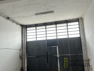 Locales en alquiler en Burgos, Centro-sur, con baño y 4 plazas de garaje