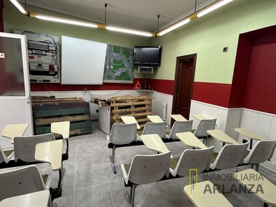 Locales en venta en Burgos, Centro-sur, con 2 baños