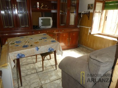 Casa en venta en Santa Maria Del Campo, con 7 dormitorios, baño, 2 plazas de garaje, trastero y terreno