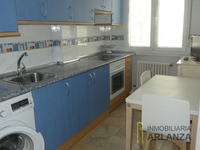 Piso en alquiler en Burgos, Centro-sur, con 2 dormitorios y baño