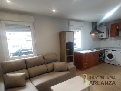 Piso en venta en Burgos, Centro-sur, con 1 dormitorio, baño y terreno