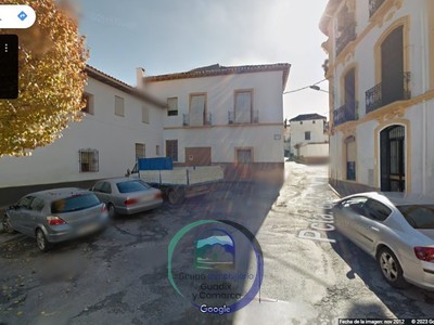 Palacete en venta en Guadix, con 3 dormitorios, 3 baños, 2 plazas de garaje, trastero, 3 balcones y 2 terrazas