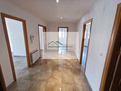 Piso en venta en Motilla Del Palancar, con 3 dormitorios y 2 baños