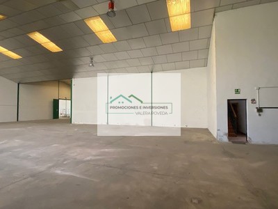 Nave industrial en venta en Albacete, con 2 baños