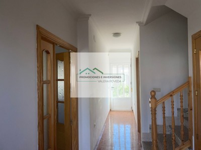Casa en venta en Campillo De Altobuey, con 4 dormitorios, 2 baños, trastero y terreno