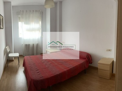 Piso en venta en Albacete, con 2 dormitorios, baño, aseo y terraza