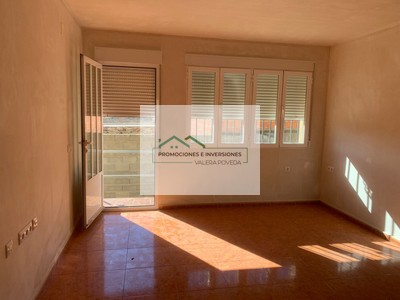 Salón con salida a patio trasero