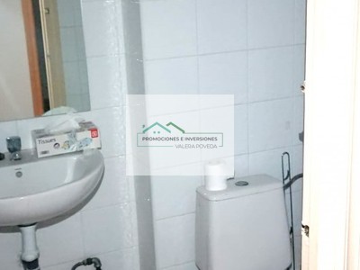 Local comercial en alquiler en Cuenca, con aseo