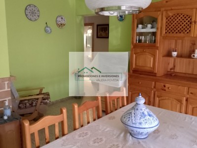 Piso en venta en Almodovar Del Pinar, con 3 dormitorios, baño y terraza