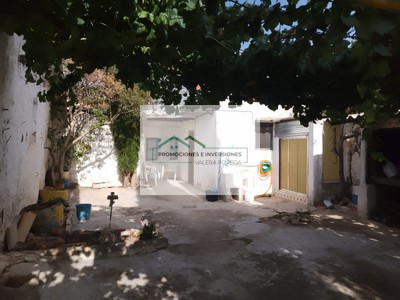 Casa en venta en El Peral, con 3 dormitorios y 2 baños