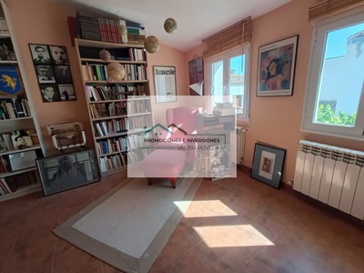 Casa rural en venta en Buenache De Alarcon, con 6 dormitorios, 3 baños, trastero y terraza