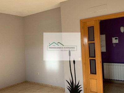 Piso en venta en San Clemente, con 3 dormitorios, 2 baños, plaza de garaje, trastero y terraza