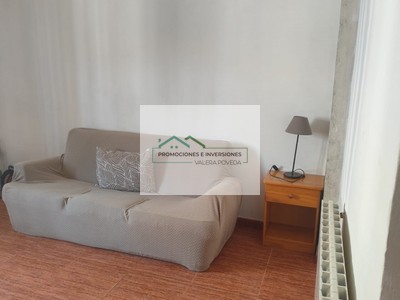 Casa en venta en Campillo De Altobuey, con 3 dormitorios, baño y aseo