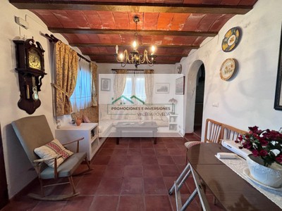 Casa en venta en Almodovar Del Pinar, con 5 dormitorios y 2 baños