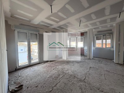 Piso de obra nueva en venta en Casasimarro, con 2 dormitorios, 2 baños, plaza de garaje y trastero