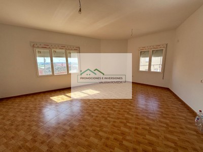 Casa en venta en Valverde Del Jucar, con 2 dormitorios, baño, plaza de garaje y trastero