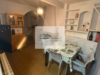 Casa en alquiler en Cuenca, con 4 dormitorios, 2 baños y terraza