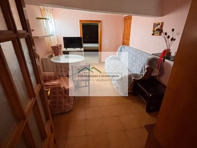Piso en venta en Cuenca, con 3 dormitorios y baño