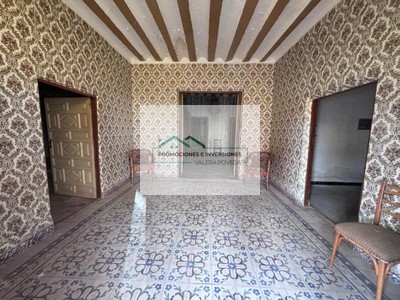 Casa en venta en El Peral, con 7 dormitorios y baño